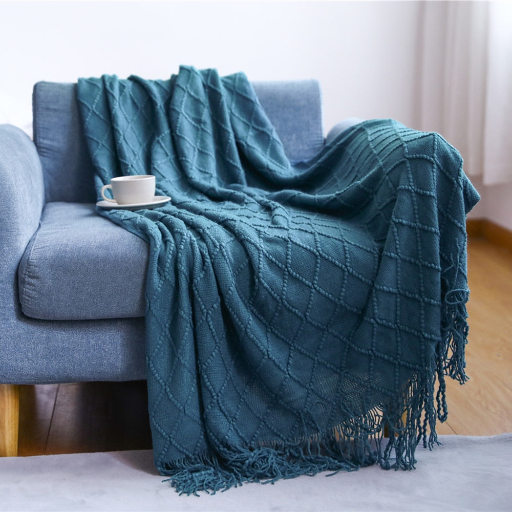 Aurelin Threaded Throw Blanket With Ultra Soft Comfort