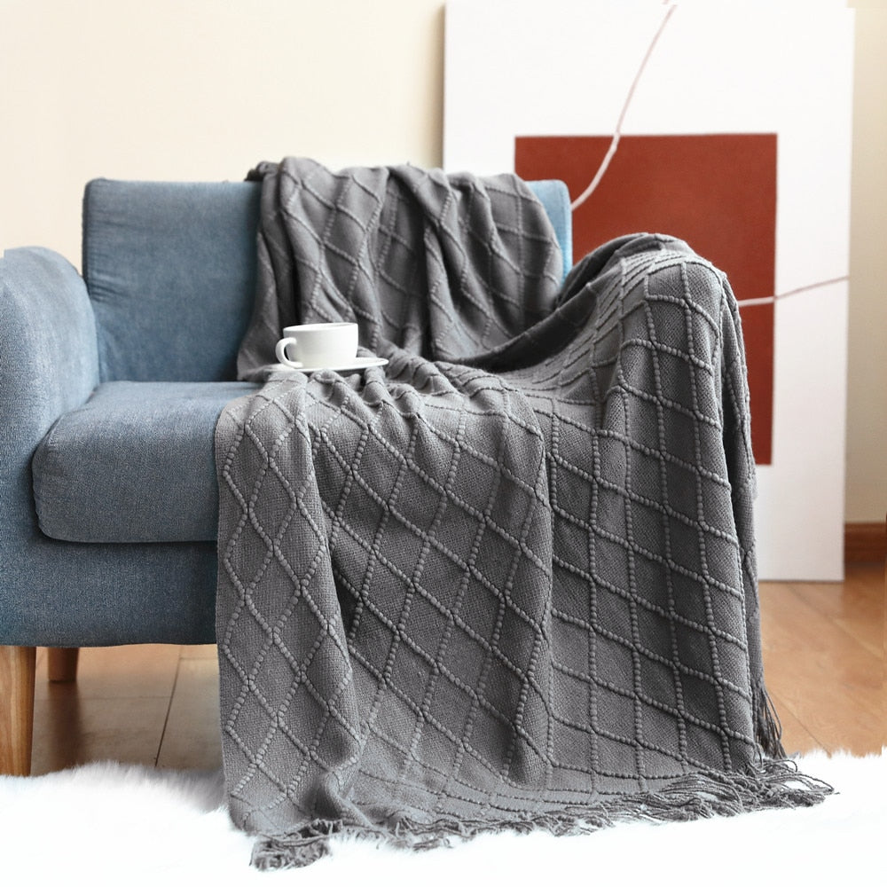 Aurelin Threaded Throw Blanket With Ultra Soft Comfort